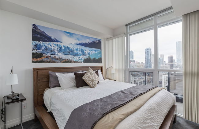 QuickStay - Incredible Downtown Condo, Yonge & College - Foto 2