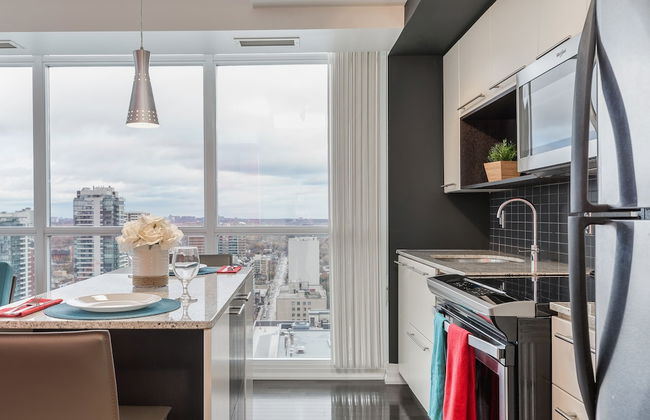 QuickStay - Incredible Downtown Condo, Yonge & College - Foto 8