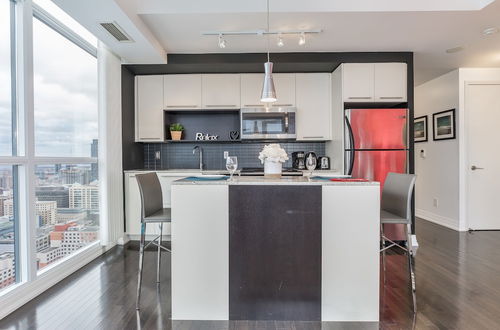 Photo 7 - QuickStay - Incredible Downtown Condo, Yonge & College