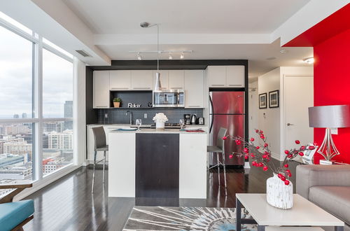 Photo 9 - QuickStay - Incredible Downtown Condo, Yonge & College