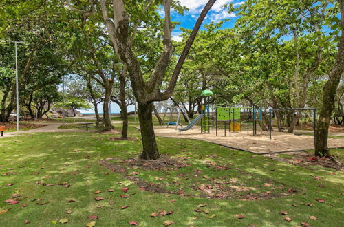 Foto 19 - Beachfront Apartment with Ocean Views