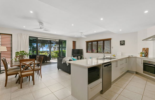 Beachfront Apartment with Ocean Views - Foto 4