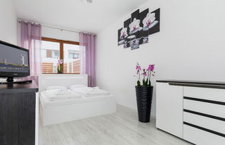 Photo 3 - Black&white Apartments by Renters