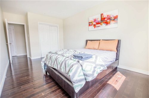 Foto 5 - Private & Comfy 2 Bedroom Near Downtown
