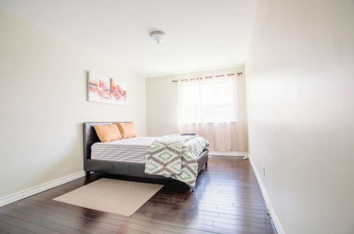 Photo 1 - Private & Comfy 2 Bedroom Near Downtown