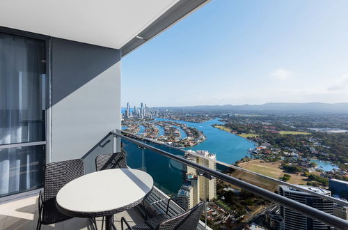 Photo 25 - Meriton Suites Southport, Gold Coast