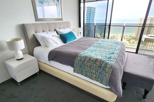 Photo 5 - Sealuxe Central Surfers Paradise - Ocean View Deluxe