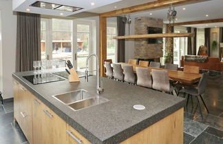 Photo 3 - Luxurious Holiday Home with Hot Tub in Noordwijk