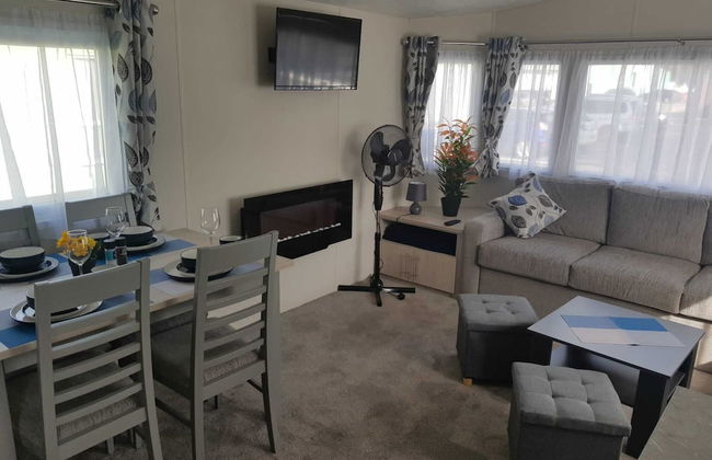 Lodge - Sleeps 8 - Parking, Wifi, - Foto 1