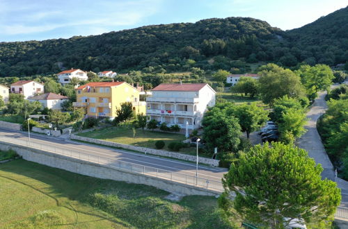 Photo 18 - Modern Apartment With Seaview