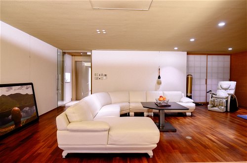 Photo 20 - Azabu Modern House