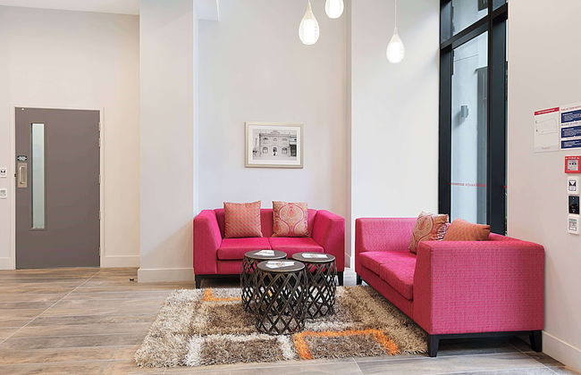 Ramada Suites By Wyndham Victoria Street West - Foto 4
