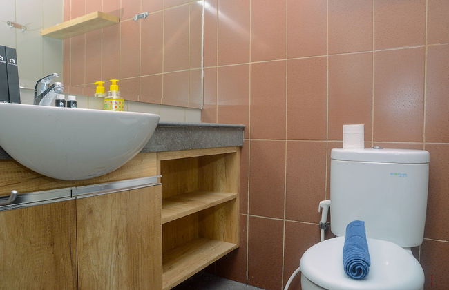 Comfortable and Beautiful 1BR Apartment at Atlanta Residence - Photo 18