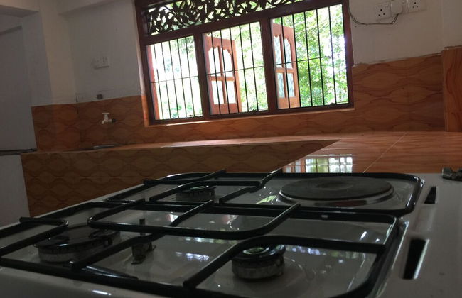 Thaaru Guest - Photo 12