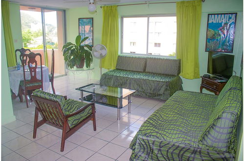 Photo 11 - Green Island Beach Suite at Turtle Towers