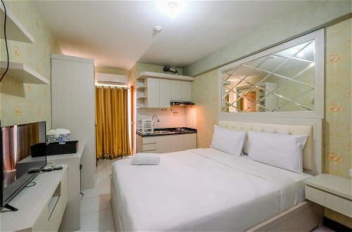 Photo 3 - Relax And Homey Studio Room At Cinere Resort Apartment