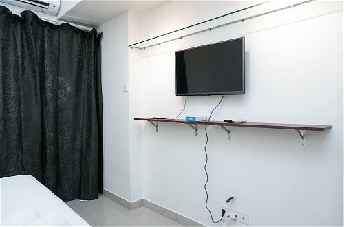 Photo 5 - Best Choice Studio At The Nest Apartment Near Puri By Travelio