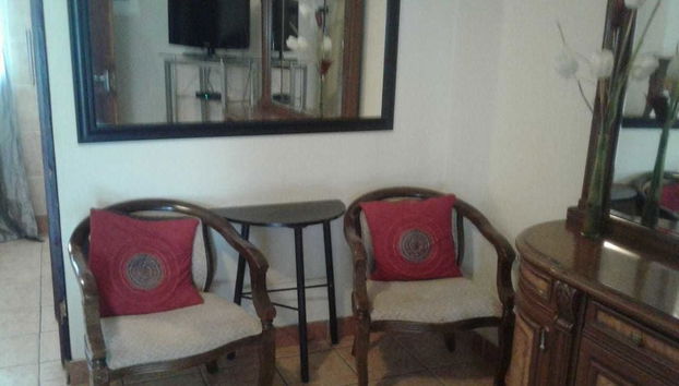 Coin salon dans le hall