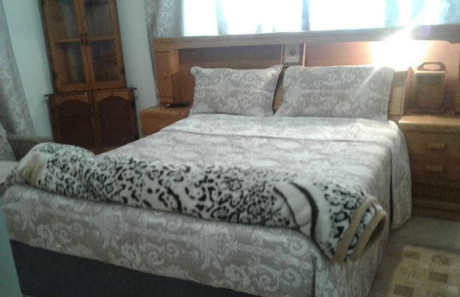 Amandahill Guest House - Photo 3