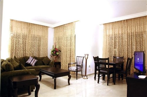 Foto 6 - Al Dyafah Furnished Apartments