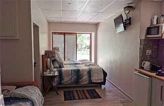 Photo 3 - Cozy Triple Room With King Sized bed and Single Bed, Near Bloemfontein