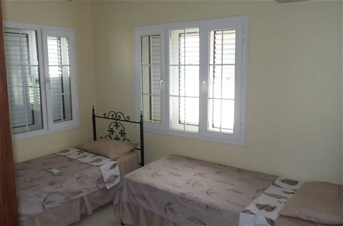 Photo 4 - Olive Tree Villa 3 Double Bedrooms With Spectacular Mountain Sea View