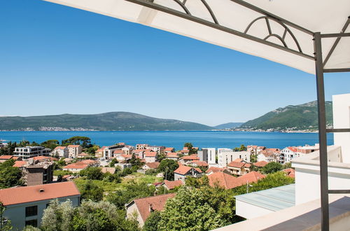 Foto 29 - Luxurypenthouse sea View Pooll Ivy House Tivat