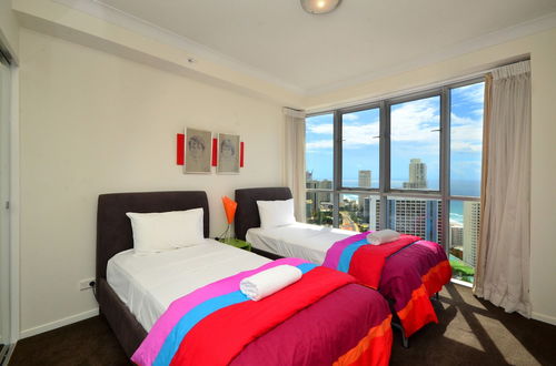 Photo 10 - Chevron Renaissance - HR Surfers Paradise