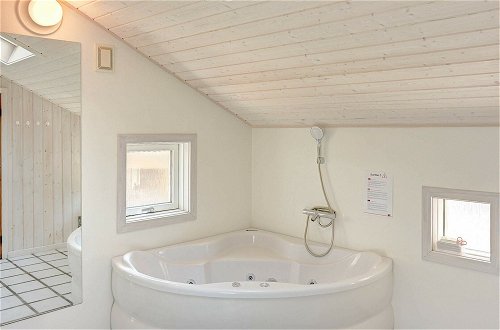 Photo 5 - 8 Person Holiday Home in Nexo