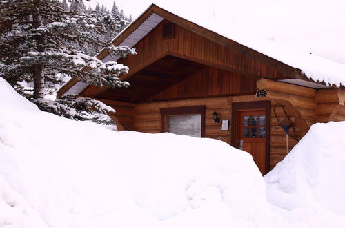 Foto 5 - Glacier House Resort