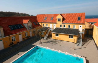 Foto 2 - 6 Person Holiday Home in Gudhjem