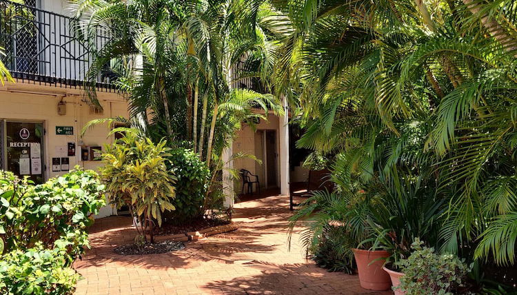 Photo 1 - Coconut Grove Holiday Apartments