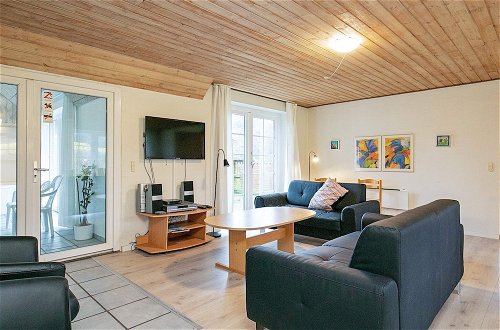 Photo 13 - 10 Person Holiday Home in Ulfborg