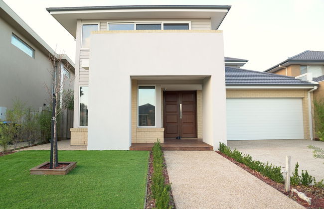 Waterfront Villa in Sanctuary Lakes - Photo 29