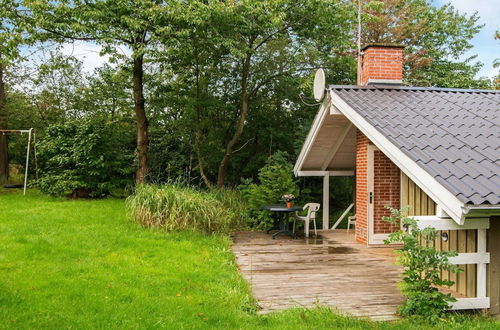 Foto 16 - Wooden Holiday Home in Jutland near Sea