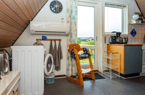 Photo 12 - 6 Person Holiday Home in Hvide Sande