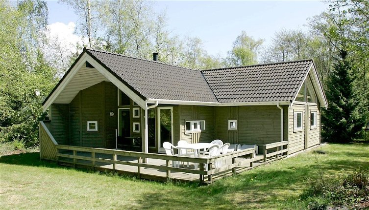 Foto 1 - Cozy Holiday Home in Aakirkeby near Beach