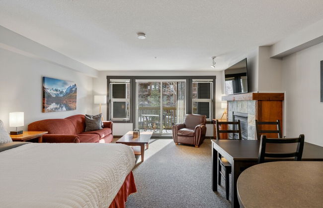 LARGE Studio | Ski In/Out | Pool & Hot Tubs | Central Upper Village Location - Foto 7