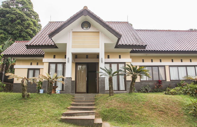 Aldeoz Ciater Cikole Villa Subang - Foto 1