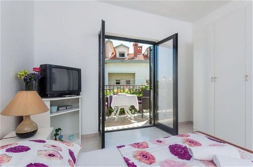 Foto 4 - Aesthetic Apartment With Balcony and Sea View
