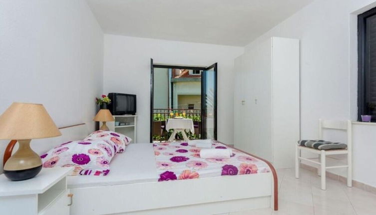 Photo 1 - Aesthetic Apartment With Balcony and Sea View