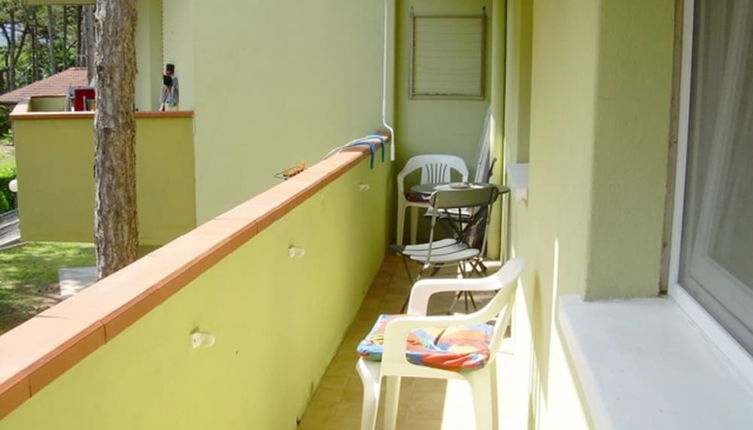 Foto 1 - Flat With Terrace in a Green and Quiet Area Close to Lignano Pineta Centre