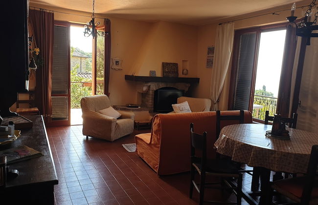 A Terrace on Lake Trasimeno - Photo 8