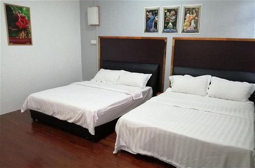 Photo 1 - Comfortable Family Room for 4 People in Kuching With Ac - Amida Point Services