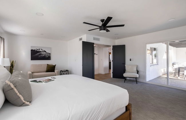 Grayhawk by Avantstay Modern Home w/ Pool, Hot Tub, Bocce, Fire Pit, Pool Table, Putt-putt & Putting Green - Foto 9