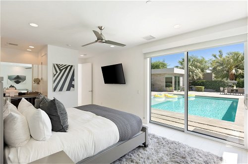 Photo 47 - Polo Villa 10 by Avantstay Backyard Oasis w/ Putting Green 260320 6 Bedrooms