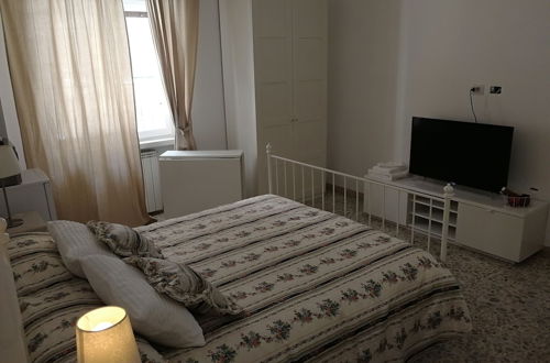 Photo 4 - Triple Room With Private Bath 10 Min From Tiburtina Station