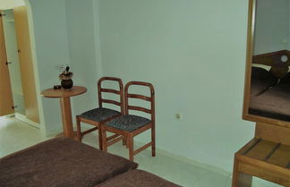 Photo 2 - room in Studio - Rustic and Spacious Studio by the Beach