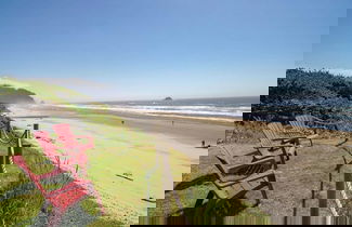 Foto 3 - The Pilot House by Avantstay Stunning Home Right On Arch Cape Beach!