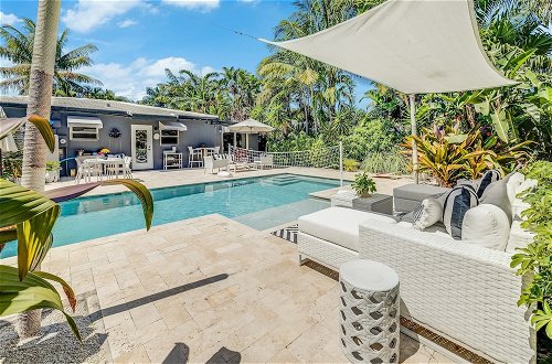 Photo 11 - Tidal by Avantstay Gorgeous Home Close to Beaches w/ Pool
